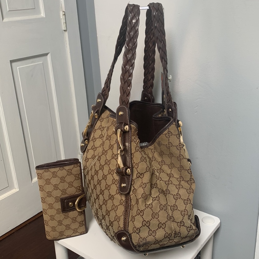 Authentic Gucci bundle - Picture 6 of 16